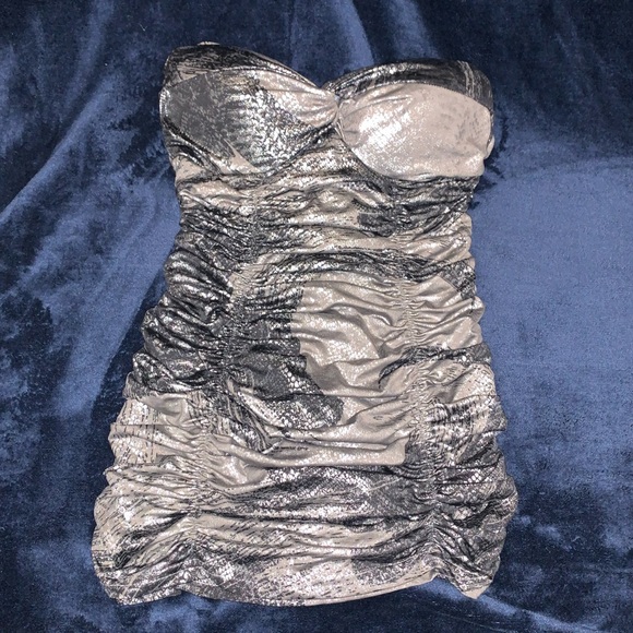 Kismet strapless top - Picture 2 of 3